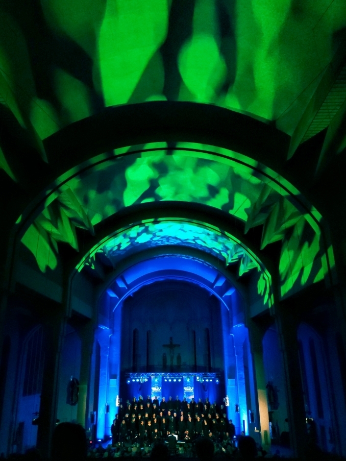 Ein Chor in einer Kirche