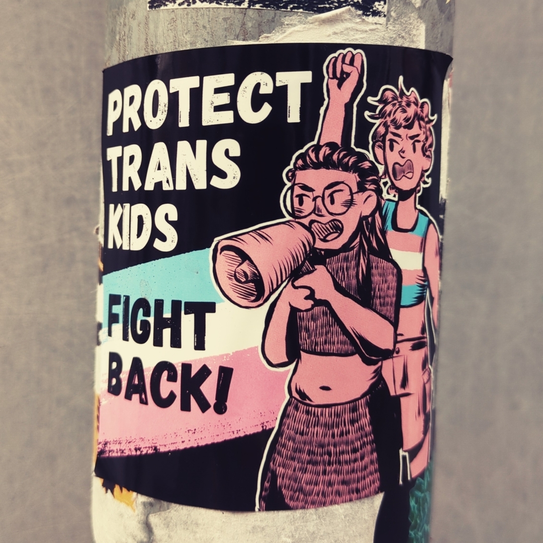 protekti transinfanojn. rebati.